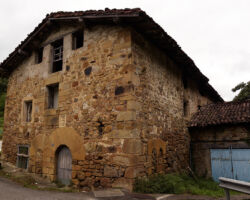 A structure with lots of history, Goialdea Auzoa