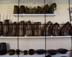 Basque-style flagons